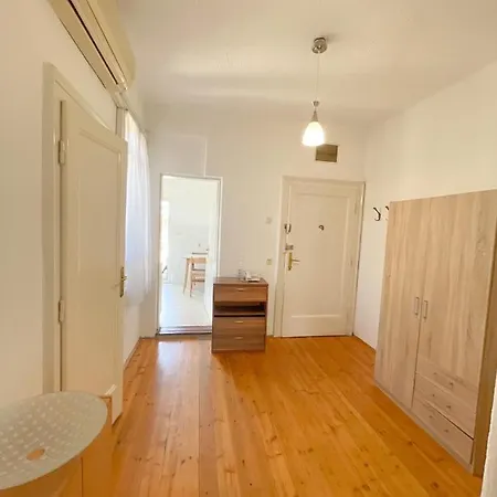 Maximus Vracar Apartamento Belgrado